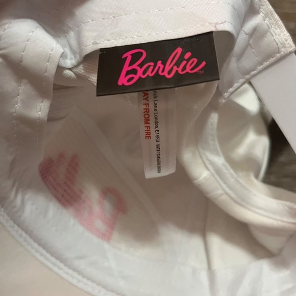 NEW URBAN OUTFITTERS BARBIE SNAPBACK HAT WHITE PINK EMBROIDERED BASEBALL CAP NWT - Picture 5 of 9